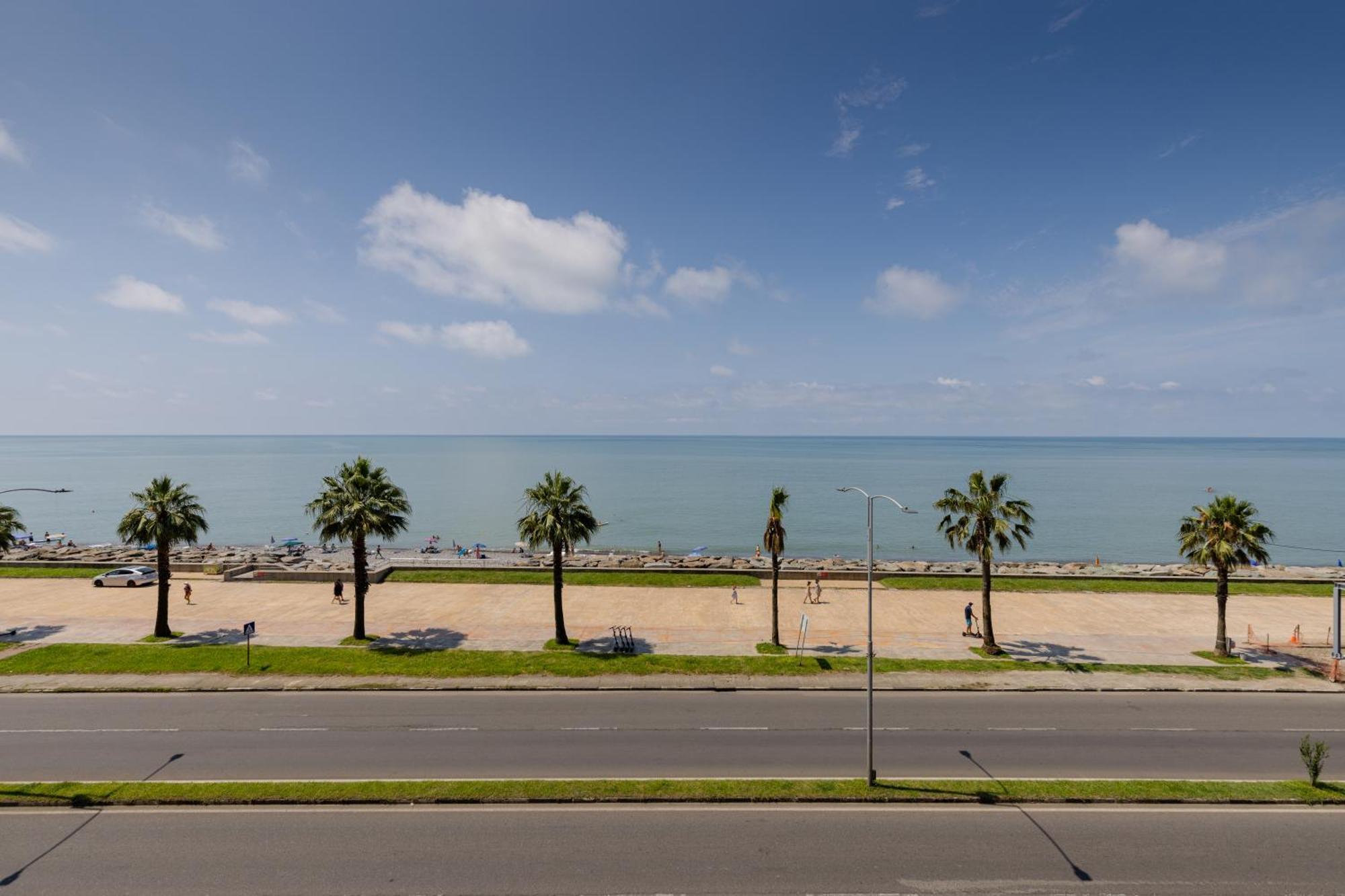 Aqua Batumi Hotel & Apartments Buitenkant foto